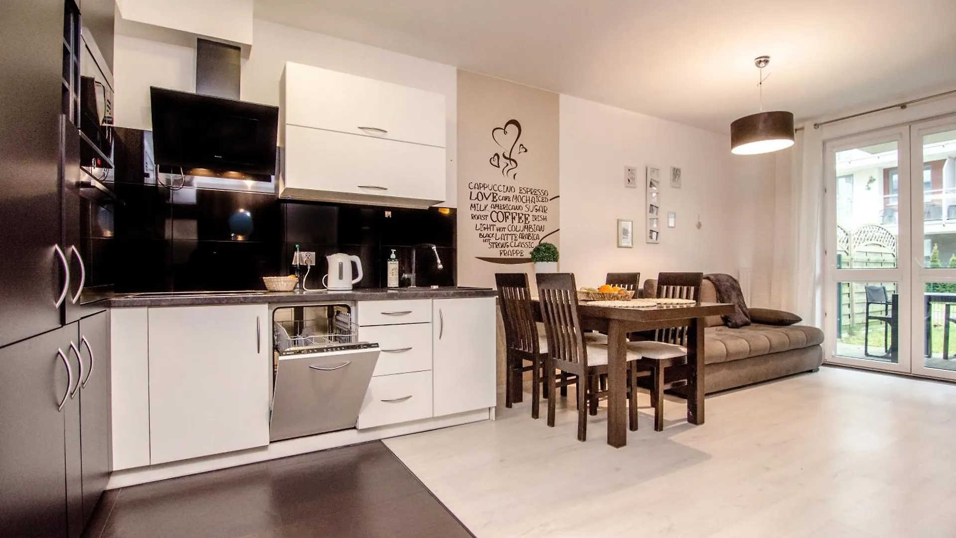 Apartament Z Ogrodkiem - Alldayholiday Kolobrzeg
