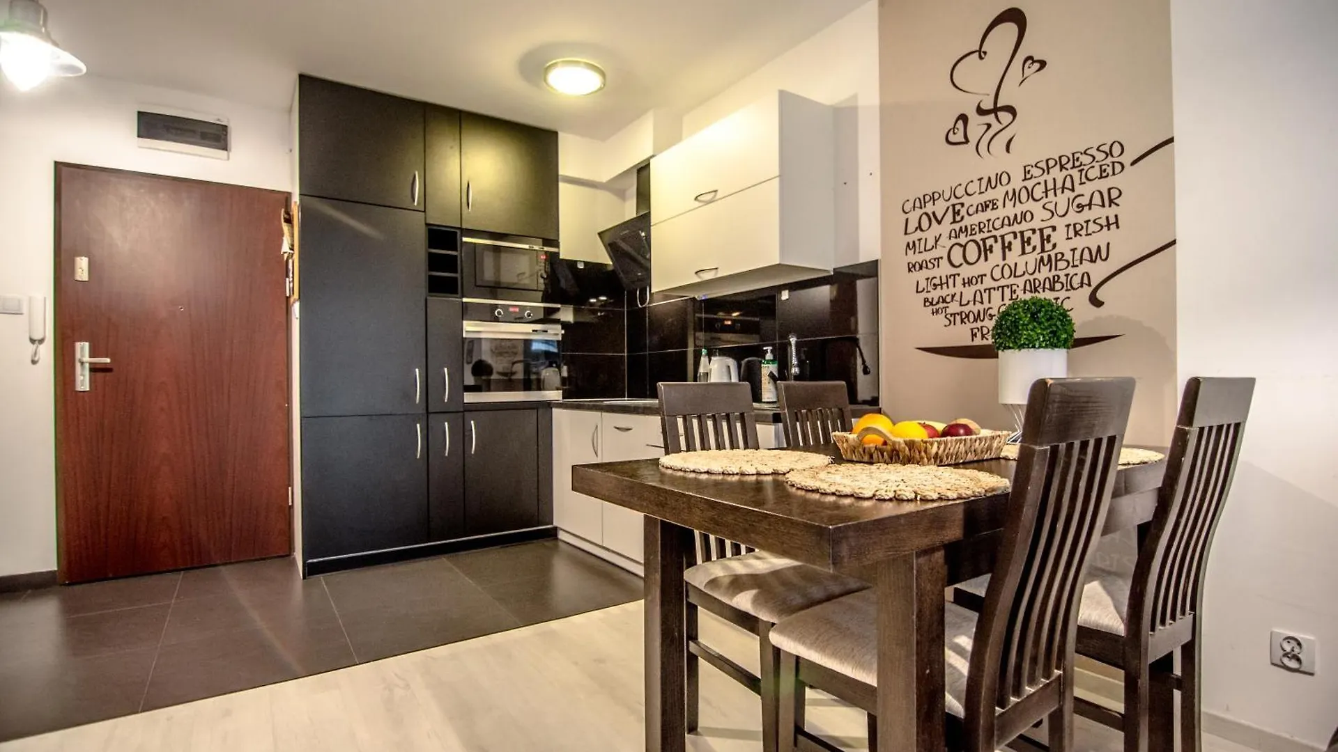 Apartment Apartament Z Ogrodkiem - Alldayholiday Kolobrzeg