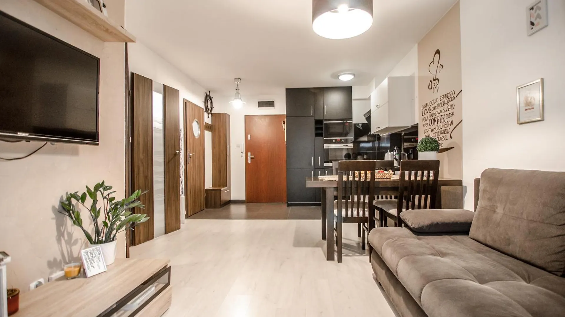 Apartment Apartament Z Ogrodkiem - Alldayholiday Kolobrzeg