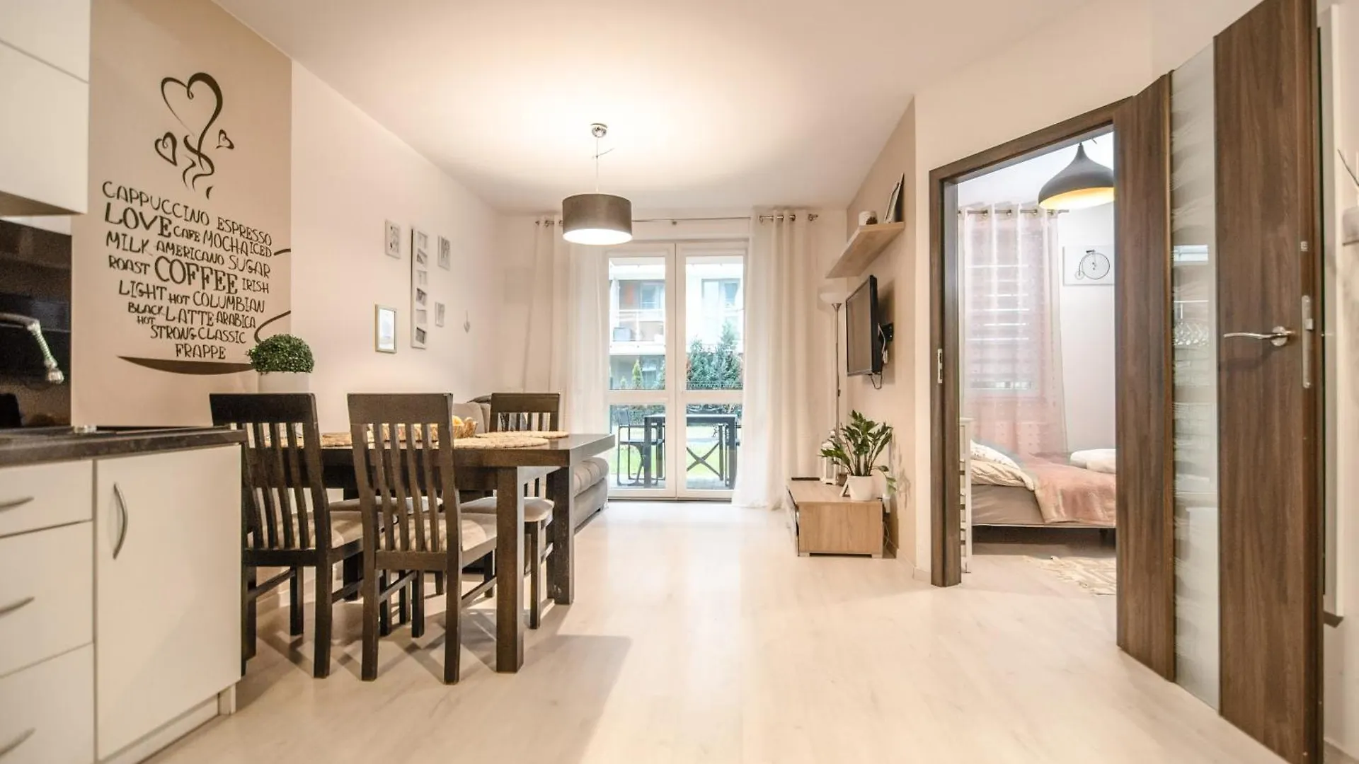 Apartament Z Ogrodkiem - Alldayholiday Kolobrzeg Poland